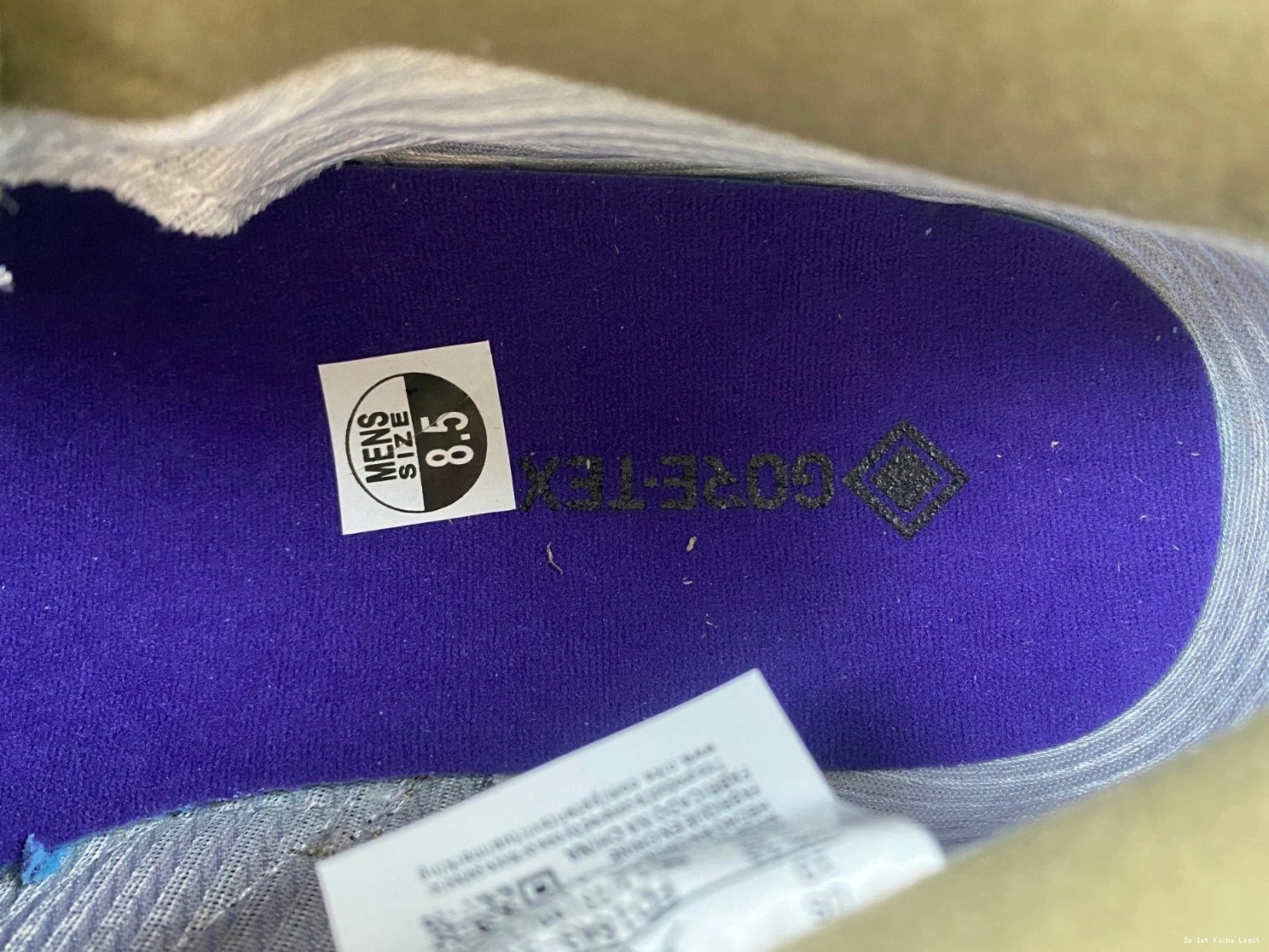 FD1643-300 WMNS Kelp
